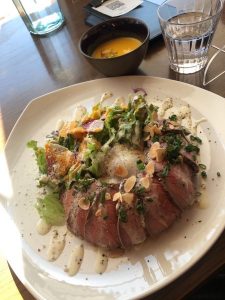 カフェアンドレストラン バスティーユでたべたランチのローストビーフ