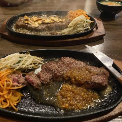 キッチンJUJUのめちゃおいしいステーキ