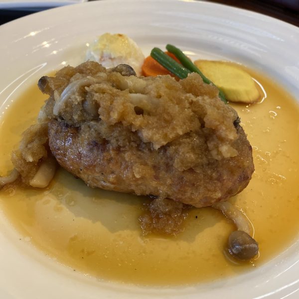 シャリマのハンバーグおいしい