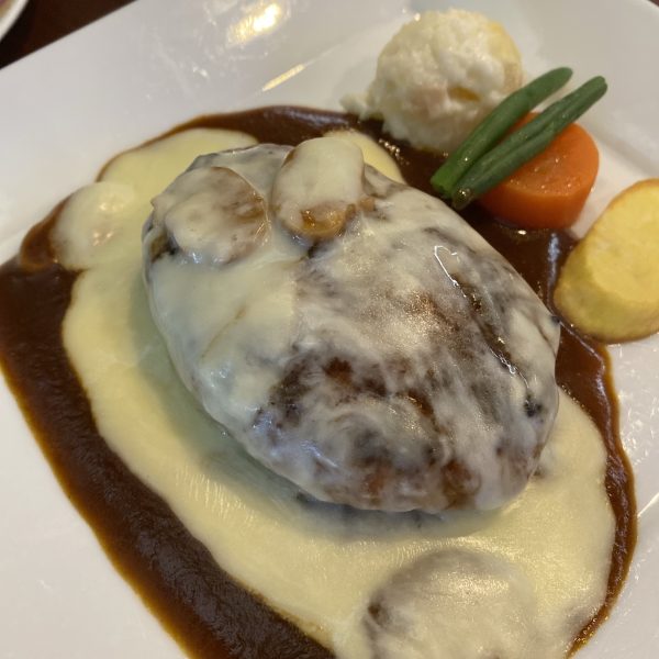 しゃりまのおいしいチーズハンバーグ