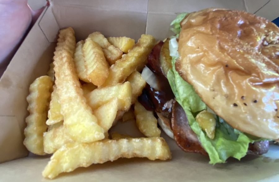 チェダーボーイズのおいしいハンバーガーたべてきた