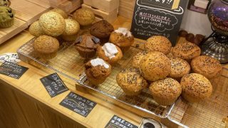 牛久市にあるｎａｙａでマフィンかってきた