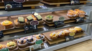 カフェブリッコのショーケース