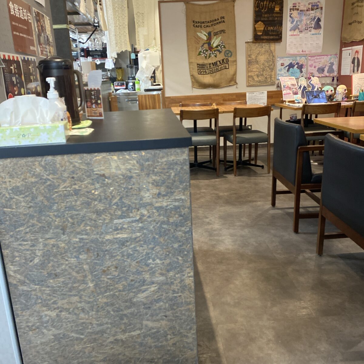 南部珈琲の店内