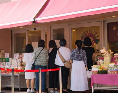 行列ができるスイーツ屋さん
