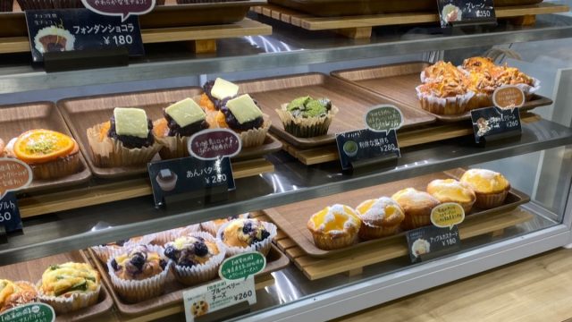 カフェブリッコのショーケース